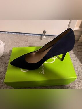 New in Box - navy San Edelman “Hazel” pumps